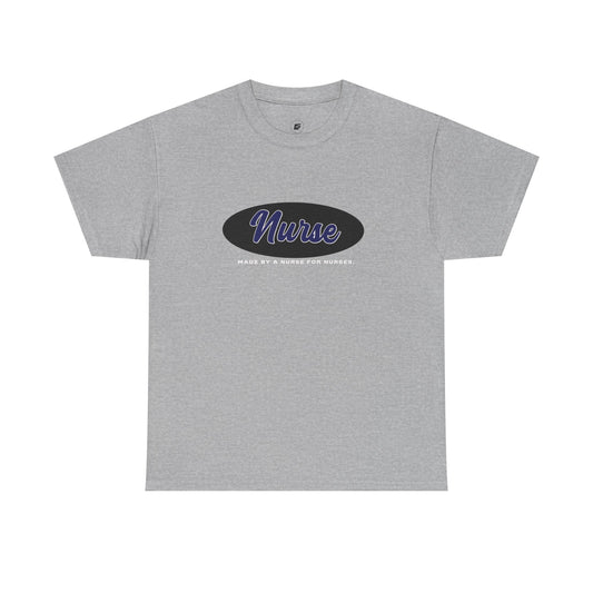 SIGNATURE NURSE TEE .